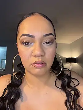 Snapshot of DestineeJayde chatting on October 29, 2025, 5:31 am DestineeJayde online show from October 29, 2025, 5:31 am