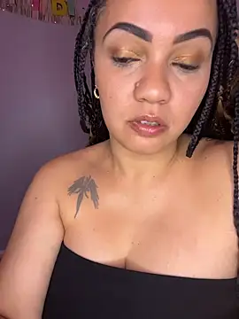 Snapshot of DestineeJayde chatting on November 28, 2025, 7:44 am DestineeJayde online show from November 28, 2025, 7:44 am