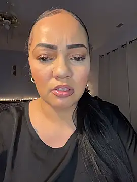 Snapshot of DestineeJayde chatting on December 20, 2025, 5:47 am DestineeJayde online show from December 20, 2025, 5:47 am