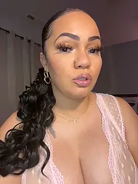 Snapshot of DestineeJayde chatting on February 20, 2026, 6:26 am DestineeJayde online show from February 20, 2026, 6:26 am