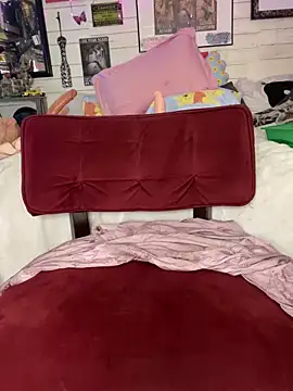 TrenaAnne online show from February 26, 2025, 2:03 pm