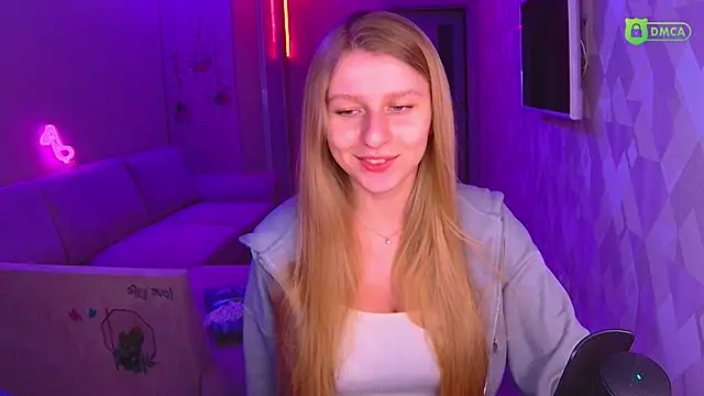 AmaliaQueen online show from December 7, 2024, 2:02 pm