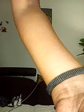 The-Peach-Flexer online show from January 12, 2026, 10:48 pm