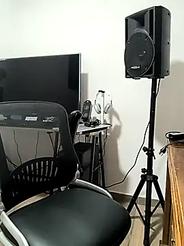 RachellGraham online show from February 18, 2025, 12:06 pm