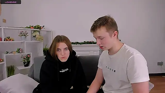  Olli  Stiw  online show from December 30, 2024, 8:58 pm