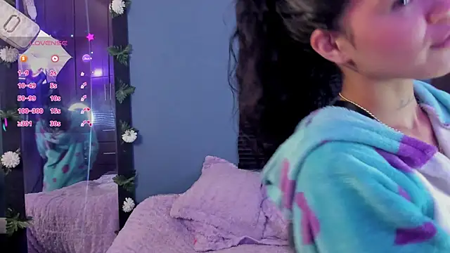 Alaia Asuka online show from December 14, 2024, 5:36 pm