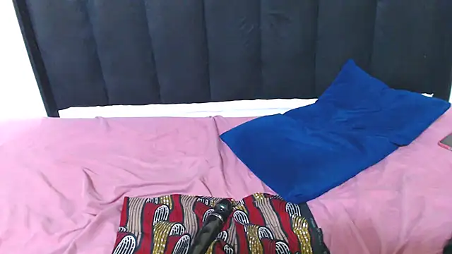 EBONY WILD ASS online show from September 27, 2025, 3:55 am