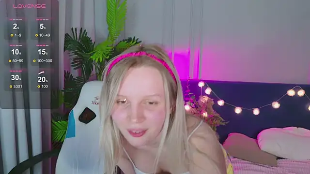 Beatrica Klein online show from January 12, 2025, 5:33 pm