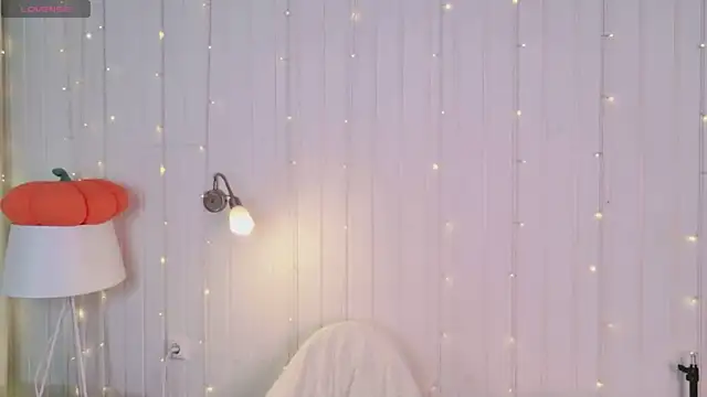 Snapshot of Beatrica_Klein chatting on June 1, 2026, 2:30 pm Beatrica Klein online show from June 1, 2026, 2:30 pm