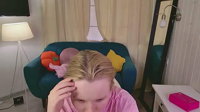 Snapshot of Beatrica_Klein chatting on June 11, 2026, 2:48 pm Beatrica Klein online show from June 11, 2026, 2:48 pm