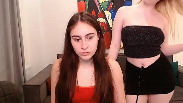 AliceKolltt online show from February 4, 2025, 6:17 pm