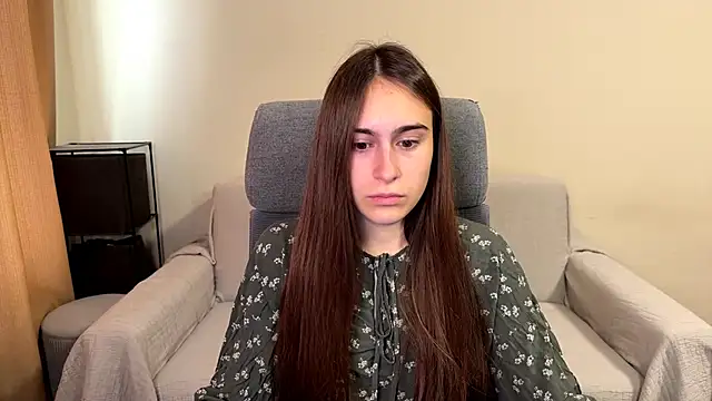 AliceKolltt online show from October 14, 2025, 8:37 am