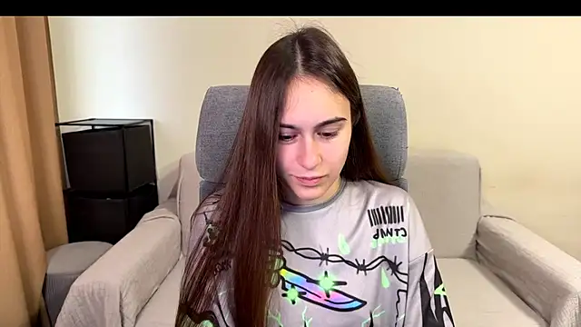 AliceKolltt online show from December 4, 2025, 11:52 am