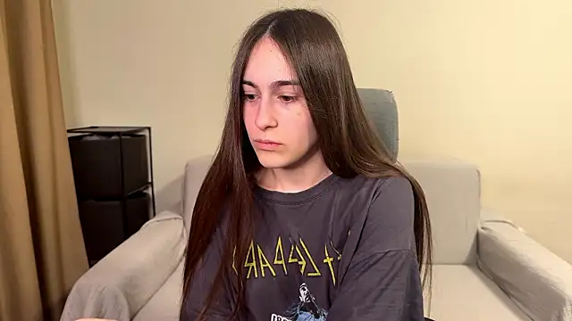 AliceKolltt online show from March 21, 2026, 8:45 pm