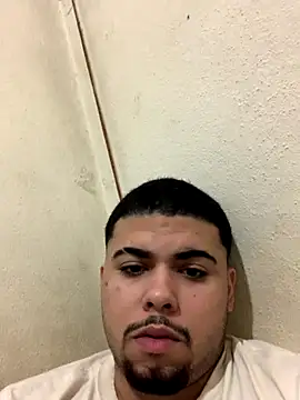 Casal Safado  online show from September 9, 2025, 12:05 pm