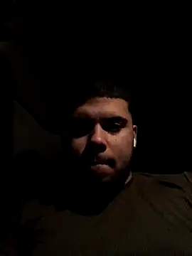 Casal Safado  online show from September 17, 2025, 11:39 pm