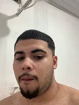 Casal Safado  online show from October 2, 2025, 9:11 pm