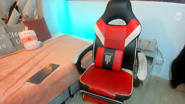 Kendall Sophy online show from December 16, 2024, 7:21 pm