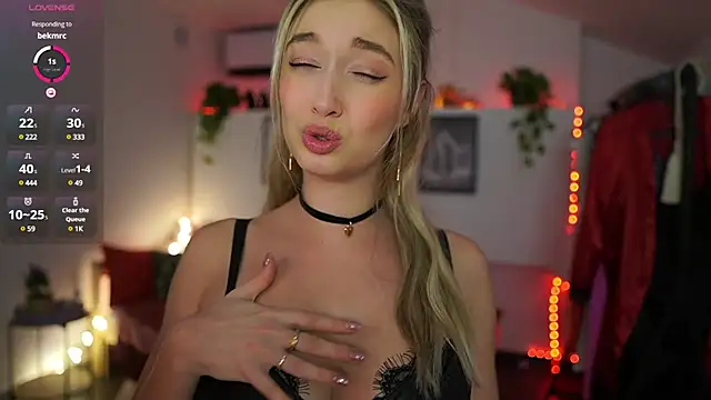 Alexis   Texas online show from January 24, 2025, 10:30 pm