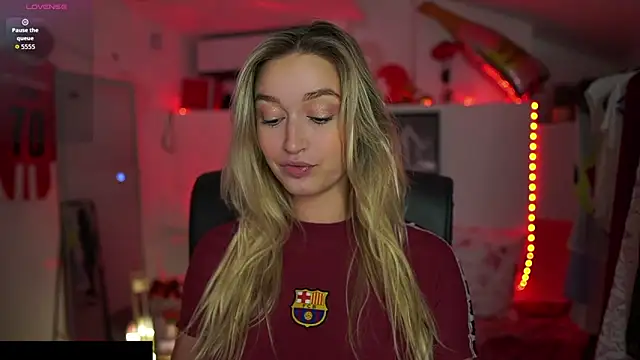 Alexis   Texas online show from September 16, 2025, 1:12 pm