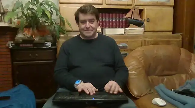 sympatrique online show from December 9, 2024, 8:12 pm