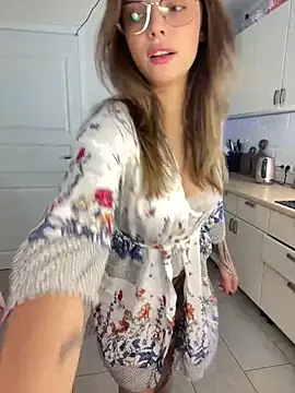 Snapshot of HumbleJess chatting on December 23, 2025, 10:02 am HumbleJess online show from December 23, 2025, 10:02 am