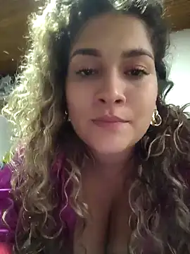 Sara smiiith211 online show from December 8, 2024, 2:49 am