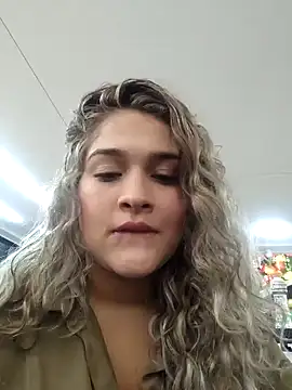 Sara smiiith211 online show from December 11, 2024, 1:26 am