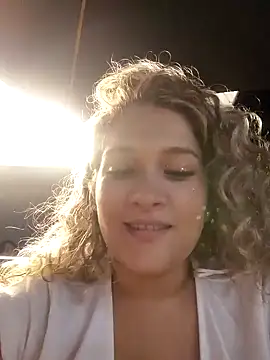 Sara smiiith211 online show from January 9, 2025, 1:50 am