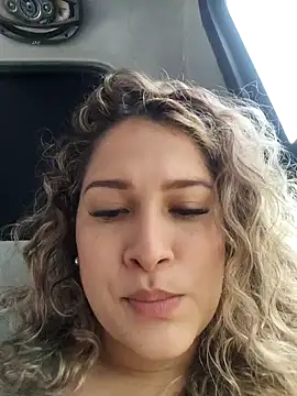 Sara smiiith211 online show from January 27, 2025, 5:26 pm