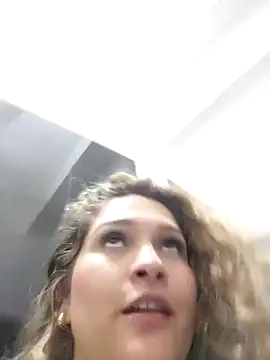 Sara smiiith211 online show from February 8, 2025, 12:06 am