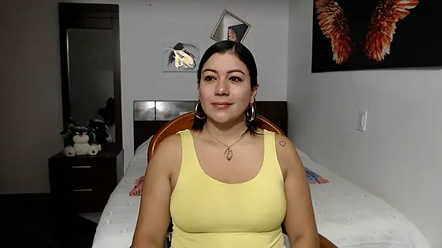 EmilyPeytonn online show from February 25, 2025, 10:15 am