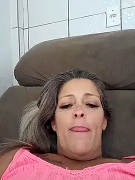 marcialoira online show from January 14, 2025, 3:47 pm