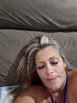 marcialoira online show from February 27, 2025, 12:13 pm