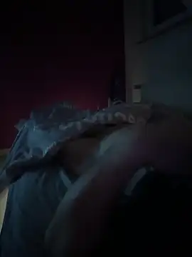 Bennyben8604 online show from January 28, 2025, 4:18 am