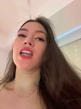 Amelia Rouse online show from April 21, 2026, 9:06 pm