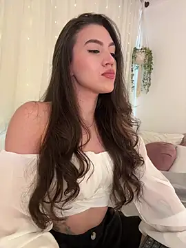Amelia Rouse online show from May 25, 2026, 8:15 pm