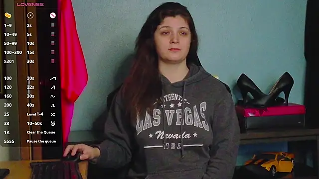 TreeJeanne online show from November 3, 2025, 2:40 pm