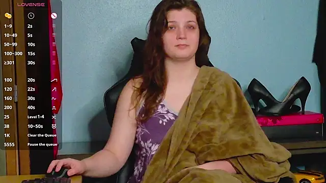 TreeJeanne online show from November 4, 2025, 11:59 pm