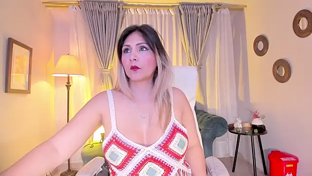 Snapshot of Melanie_silver_ chatting on September 17, 2025, 9:16 pm Melanie silver online show from September 17, 2025, 9:16 pm