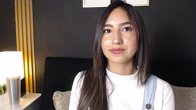 Snapshot of _Emma_Valka chatting on December 4, 2024, 8:07 pm Emma Valka online show from December 4, 2024, 8:07 pm