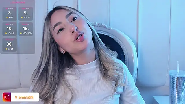 Snapshot of _Emma_Valka chatting on December 27, 2024, 8:39 pm Emma Valka online show from December 27, 2024, 8:39 pm