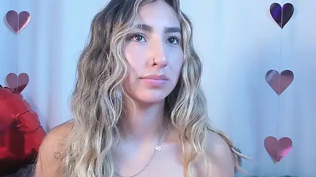 Snapshot of _Emma_Valka chatting on February 11, 2025, 12:17 am Emma Valka online show from February 11, 2025, 12:17 am