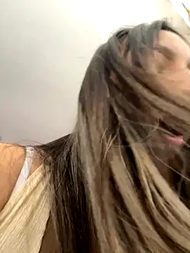 Snapshot of _Emma_Valka chatting on December 3, 2025, 3:54 pm Emma Valka online show from December 3, 2025, 3:54 pm