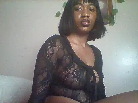 Snapshot of Queeen_model chatting on April 19, 2026, 10:01 pm Queeen model online show from April 19, 2026, 10:01 pm