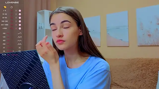 AstoriyaNight online show from October 18, 2025, 4:04 am