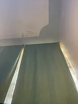 Cherrytowild online show from March 6, 2025, 6:19 am