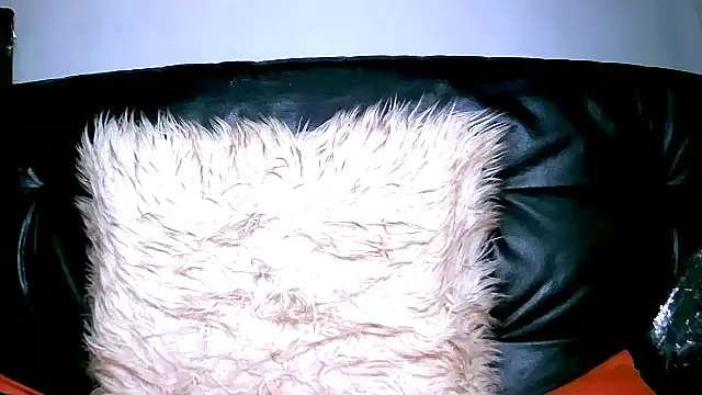 Bustypillows online show from March 14, 2025, 3:25 pm