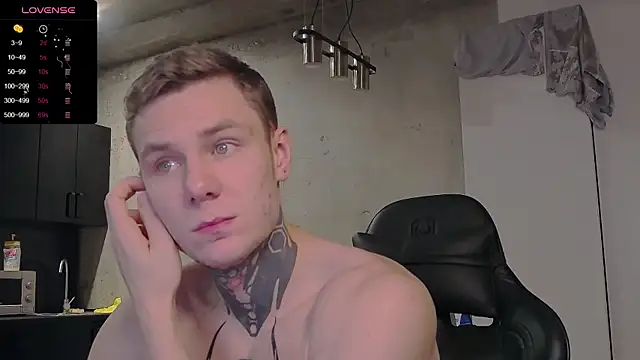 Snapshot of Lechery_boy chatting on December 7, 2024, 10:01 am Lechery boy online show from December 7, 2024, 10:01 am