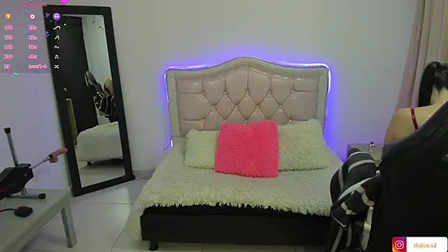 baby love03 online show from October 17, 2025, 5:54 am